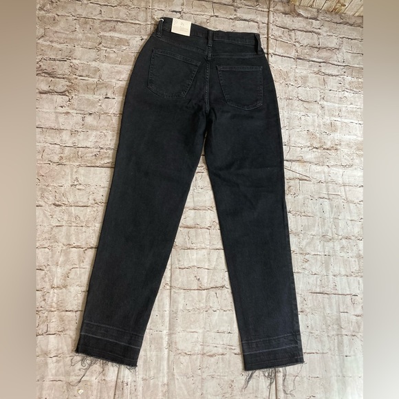 NWT universal tread 90s slim fitted hip and tie, black high-rise jeans size 2/R - Picture 4 of 11